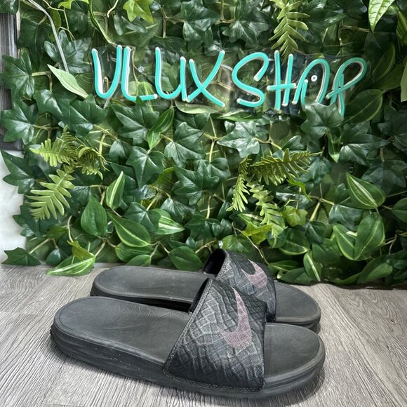 Nike Benassi Solarsoft Sandals Slides Size 10 Black Slippers On 705474-091